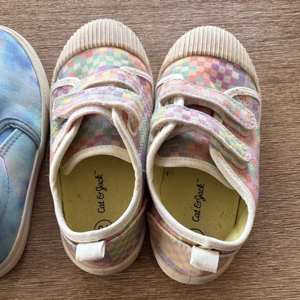 Cat & Jack Blue and Multicolor Kids Sneakers